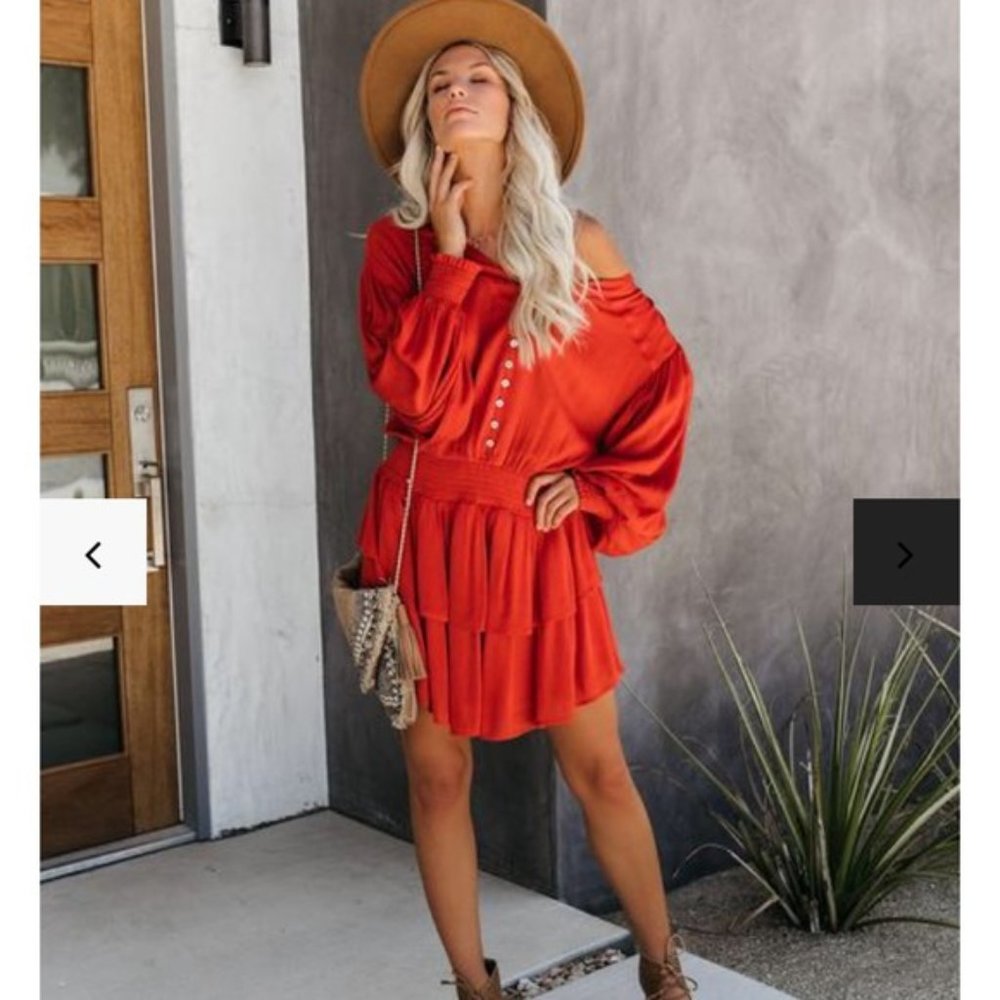 Vici Sundown Smocked Tiered Long sleeve Dress Burnt Orange - Picture 4 of 8